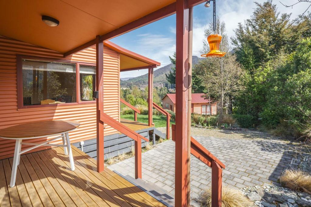 Korimako Ridge - Lake Hawea Holiday Home מראה חיצוני תמונה