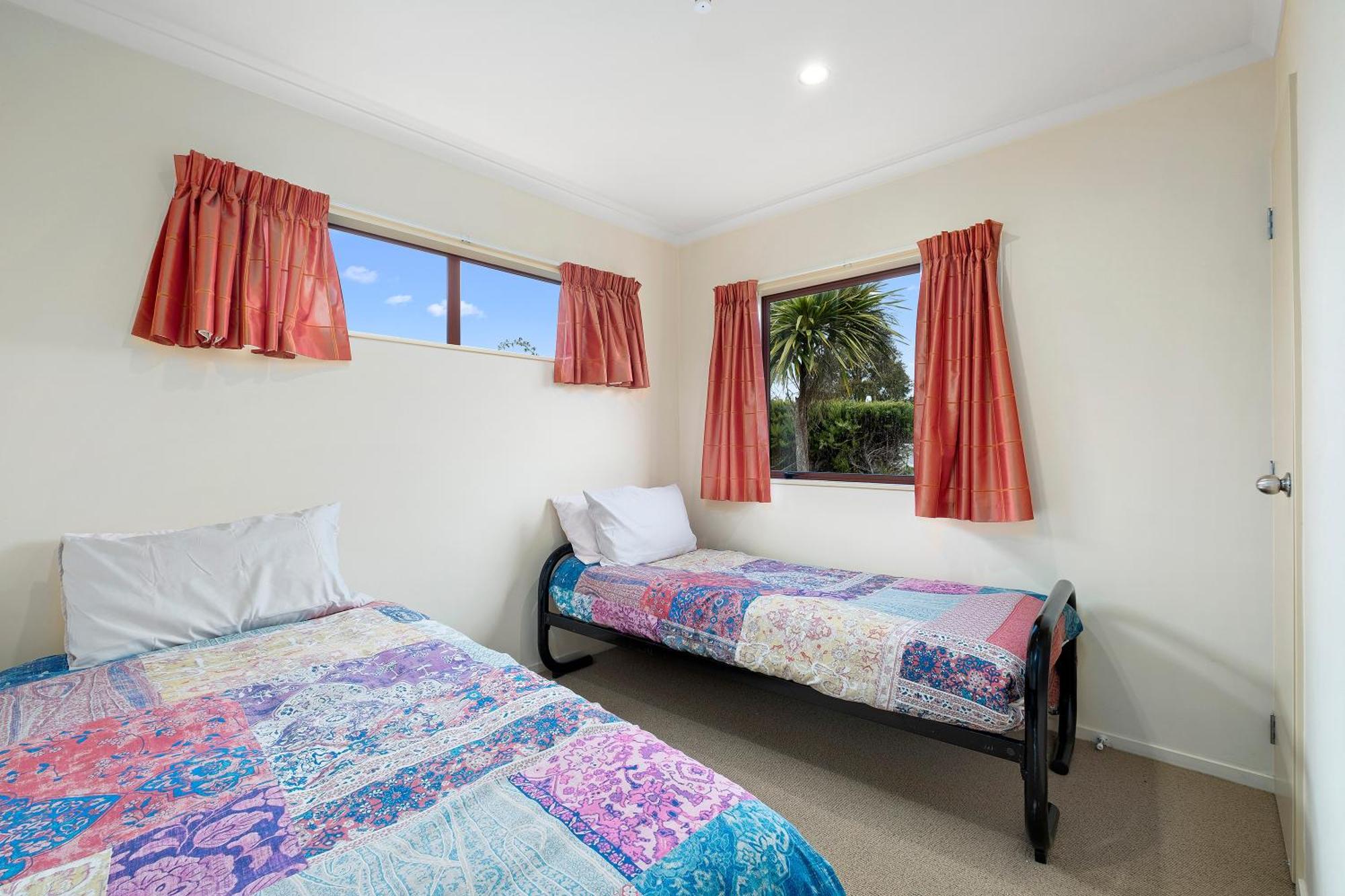 Korimako Ridge - Lake Hawea Holiday Home מראה חיצוני תמונה